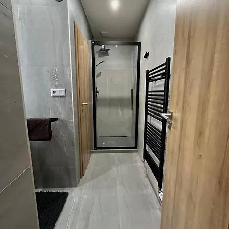 Petris - Family&friends - View